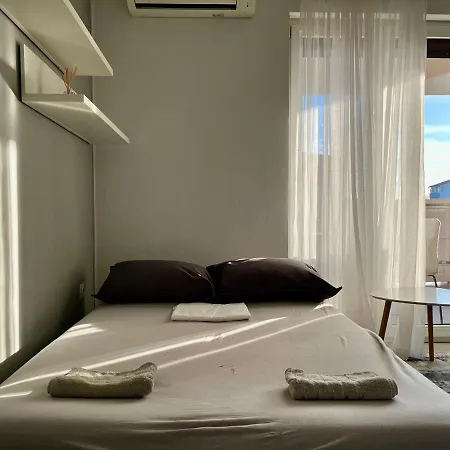 Red Sunset Apartment Pula